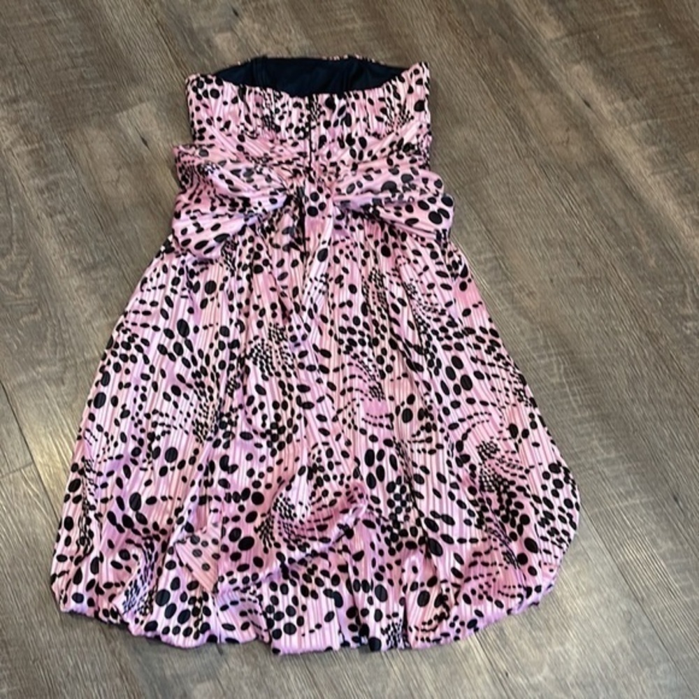 Rubber Ducky productions Inc Pink and black Bubble strapless dress - Picture 4 of 7